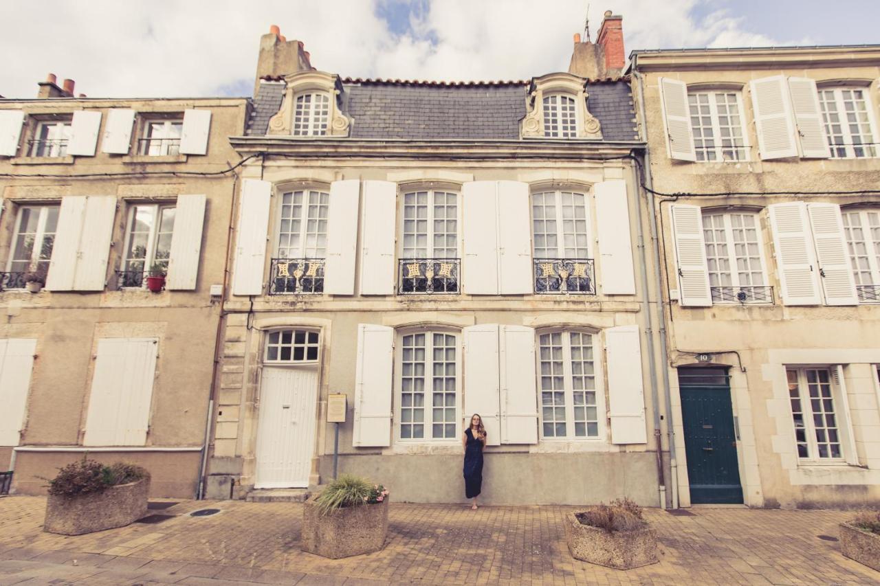 La Maison De La Liberte Suite Jeanne Barret Poitiers Exterior photo