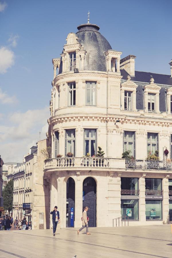 La Maison De La Liberte Suite Jeanne Barret Poitiers Exterior photo