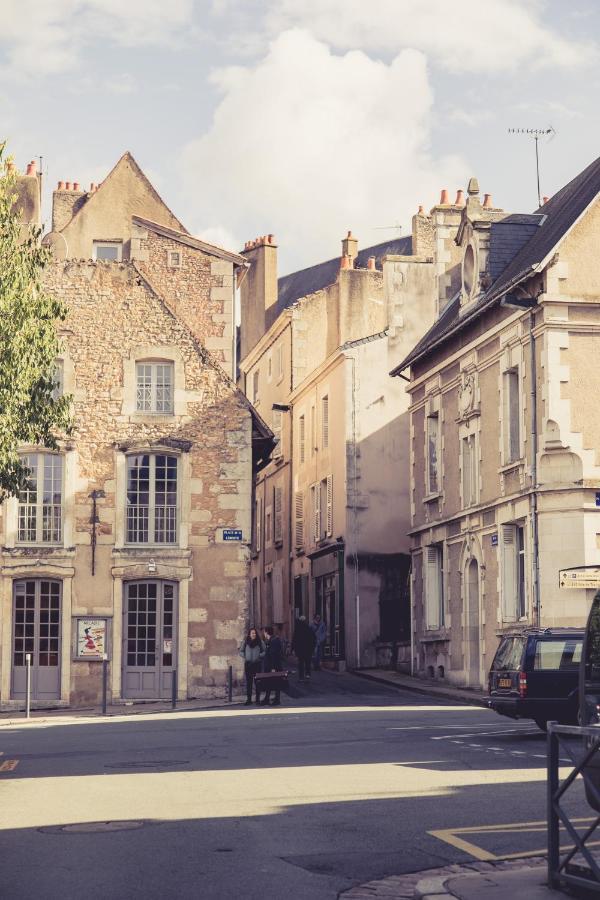 La Maison De La Liberte Suite Jeanne Barret Poitiers Exterior photo